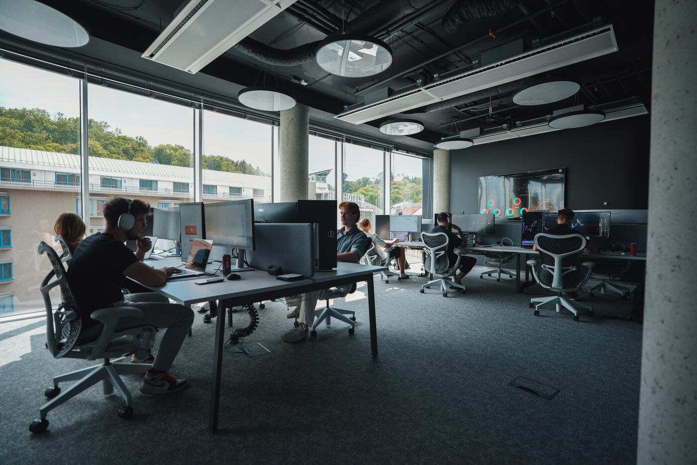 Členové Funded Mind ve sdíleném co-worku